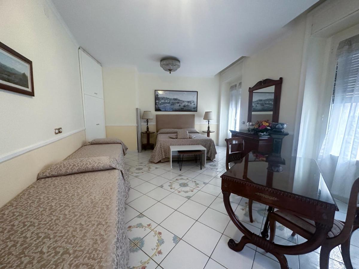 Pagina Storica Di Napoli Apartamento Exterior foto
