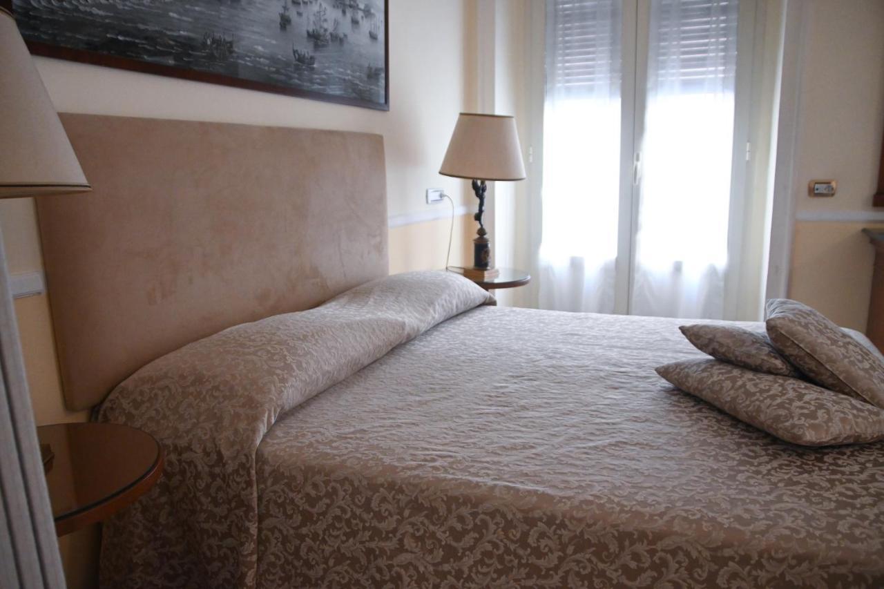 Pagina Storica Di Napoli Apartamento Exterior foto