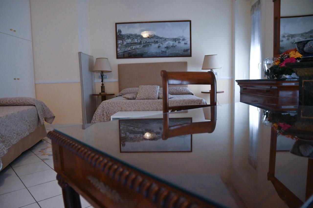 Pagina Storica Di Napoli Apartamento Exterior foto